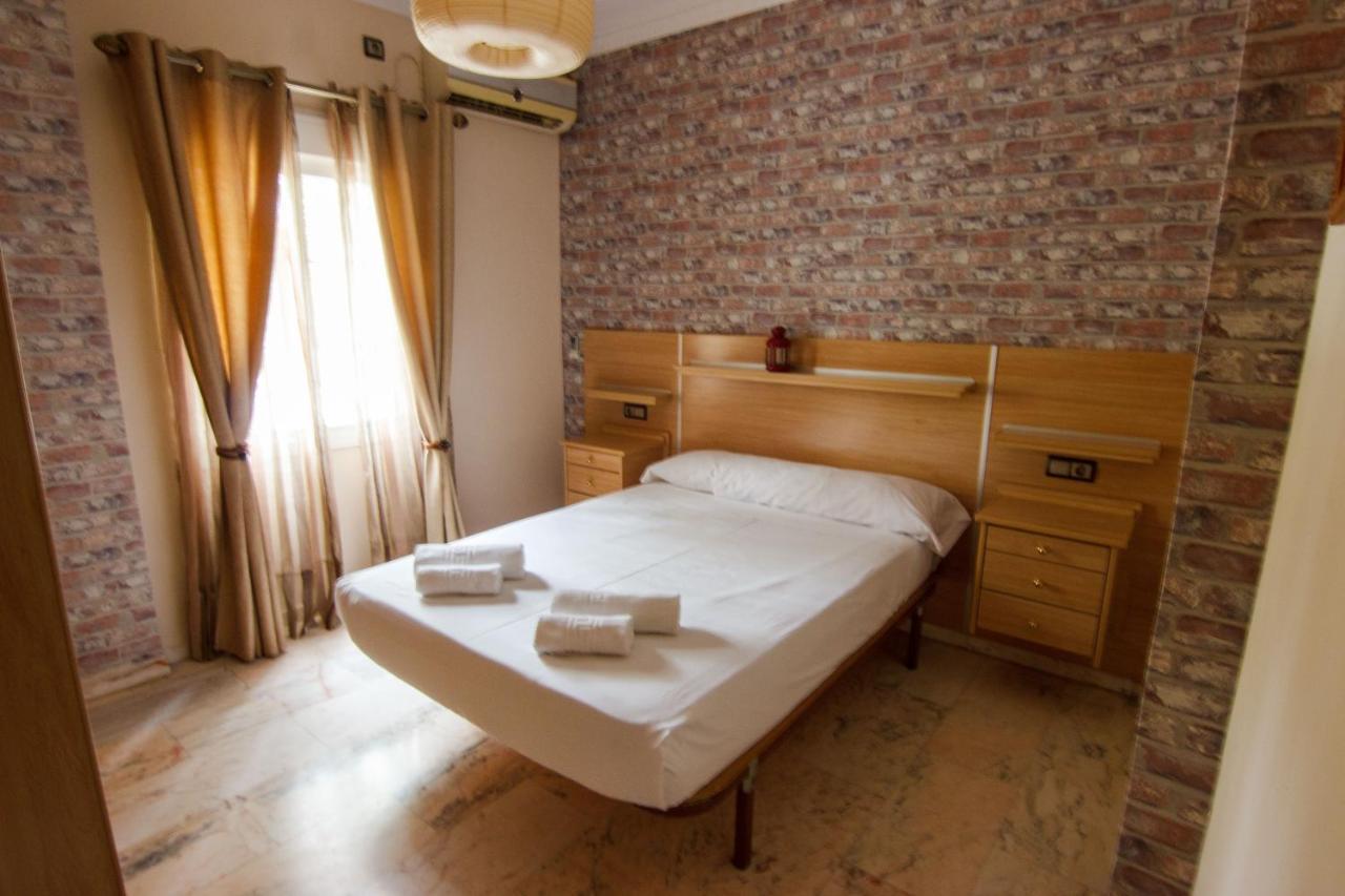 Rentalsevilla Centrico Apartamento Junto Al Guadalquivir Con Parking Coche Mediano Zewnętrze zdjęcie